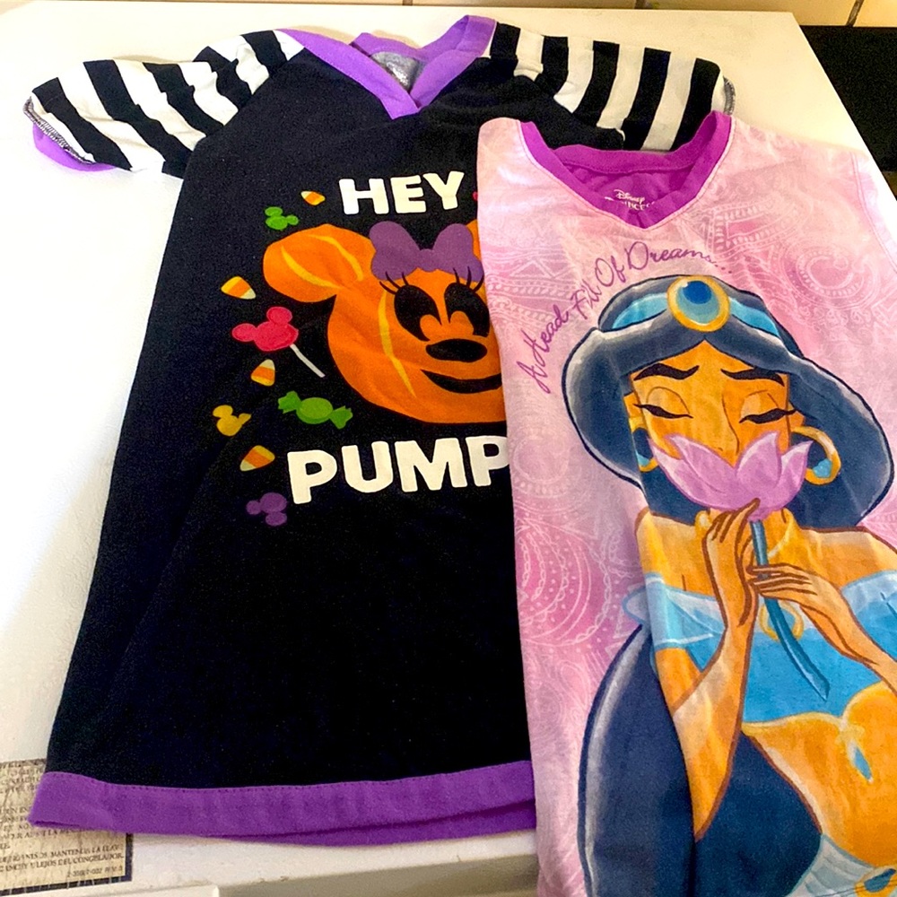 Night gowns